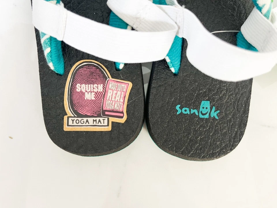 ¡NUEVO CON ETIQUETAS! Sandalias Sanuk Yoga Vida Silvestre Niñas Chanclas Zapatos Verde Azulado Cebra Talla 8-9 10-11 Foto 4 de 4