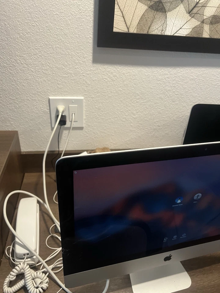 MacBook Pro - Image 2 of 2