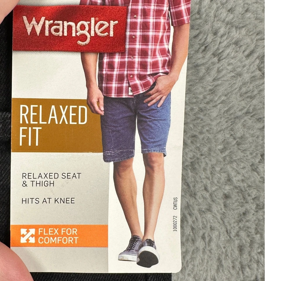 Wrangler Shorts Jeans Mens 46 Black Relaxed Fit Flex Stretch Pockets Denim NEW - Image 3 of 4