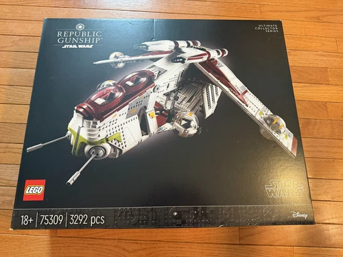 LEGO Star Wars: Republic Gunship 75309 - New & Retired