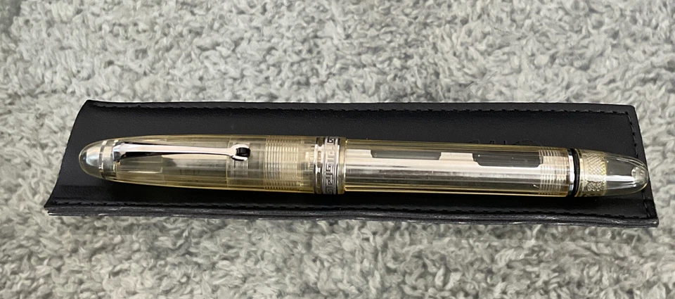 OMAS Ogiva Vision Clear Demonstrator Special Edition Fountain Pen, 18k M Nib - Image 3 of 4
