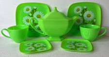 Vintage 1970s Child's Tea Set Lime Green Daisy Pattern 8 PCS CUTE