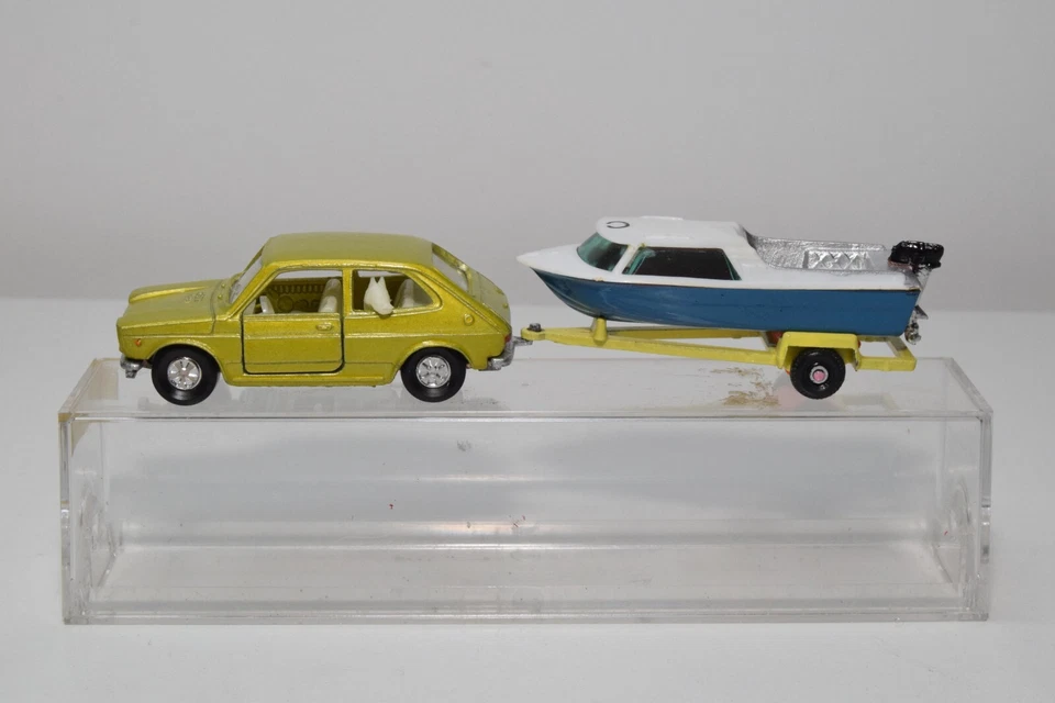 B32 1:53 3INCH MAJORETTE 203 FIAT 127 MET. YELLOW WITH BOAT + TRAILER EXHIBIT... - Image 2 of 4