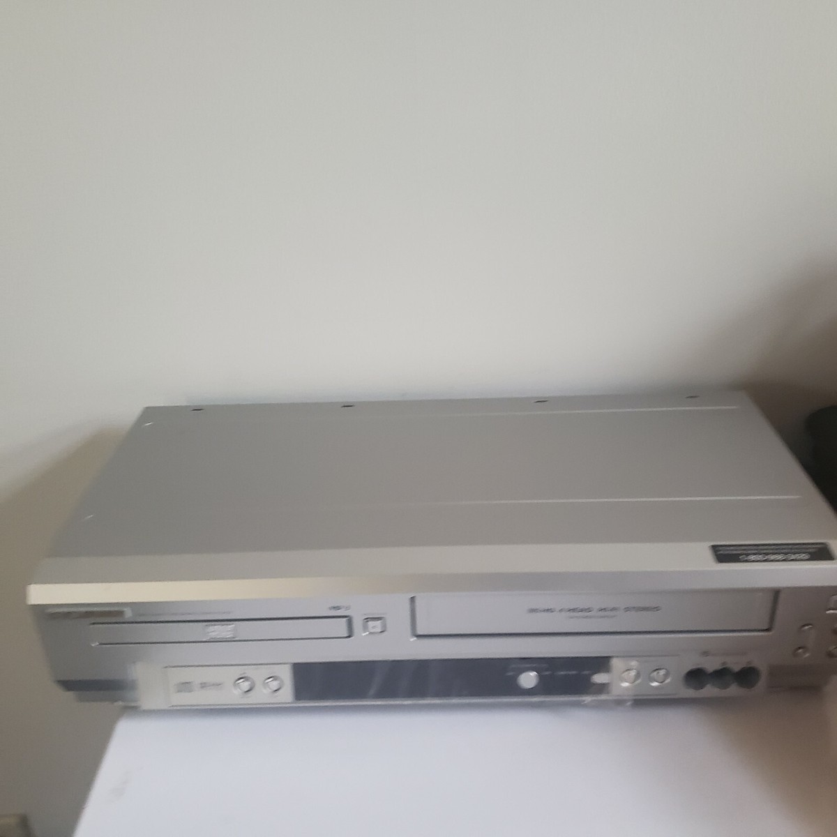 MINT.Hi-Fi Sylvania SSD803 VHS HQ 4-Head Stereo VCR and DVD/CD