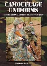 Camouflage Uniforms - Int. Combat Dress 1940 - 2010 (Martin J. Braley)
