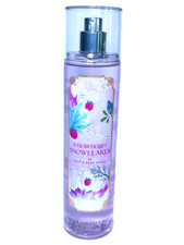 BATH BODY WORKS STRAWBERRY SNOWFLAKES FINE FRAGRANCE MIST 8 FL OZ NEW