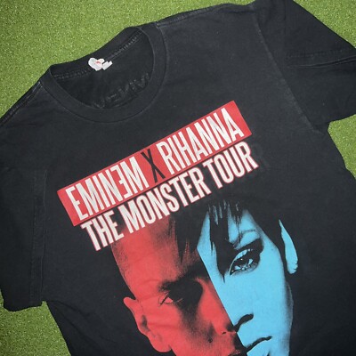 EMINEM x RIHANNA 2014 ツアー プリントロゴ Ｔシャツ　XL EMINEM x RIHANNA 2014 ツアー プリントロゴ Tシャツ - メルカリ