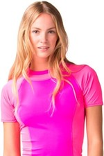 Oakley Womens Synergy SS Rashguard Top Tee T-Shirt Coral Pink Size Small NEW