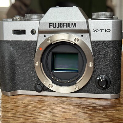 Fujifilm X-T10 Mirrorless Camera - boîtier uniquement - body only