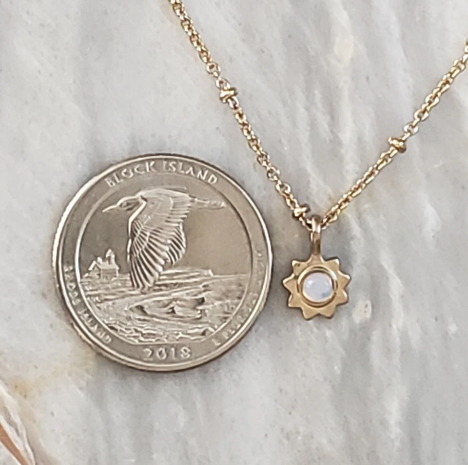 Vintage Sunburst Moonstone Pendant Gold Tone 16"+2" Necklace - Image 2 of 4