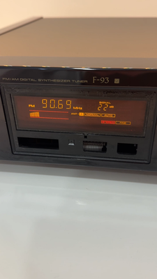 Pioneer Elite Reference F-93 AM/FM Digital Synthesizer Tuner Read 