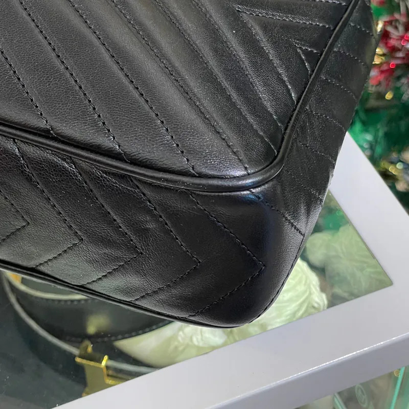 CHANEL Vintage Black Lambskin Chevron Camera Bag image 6