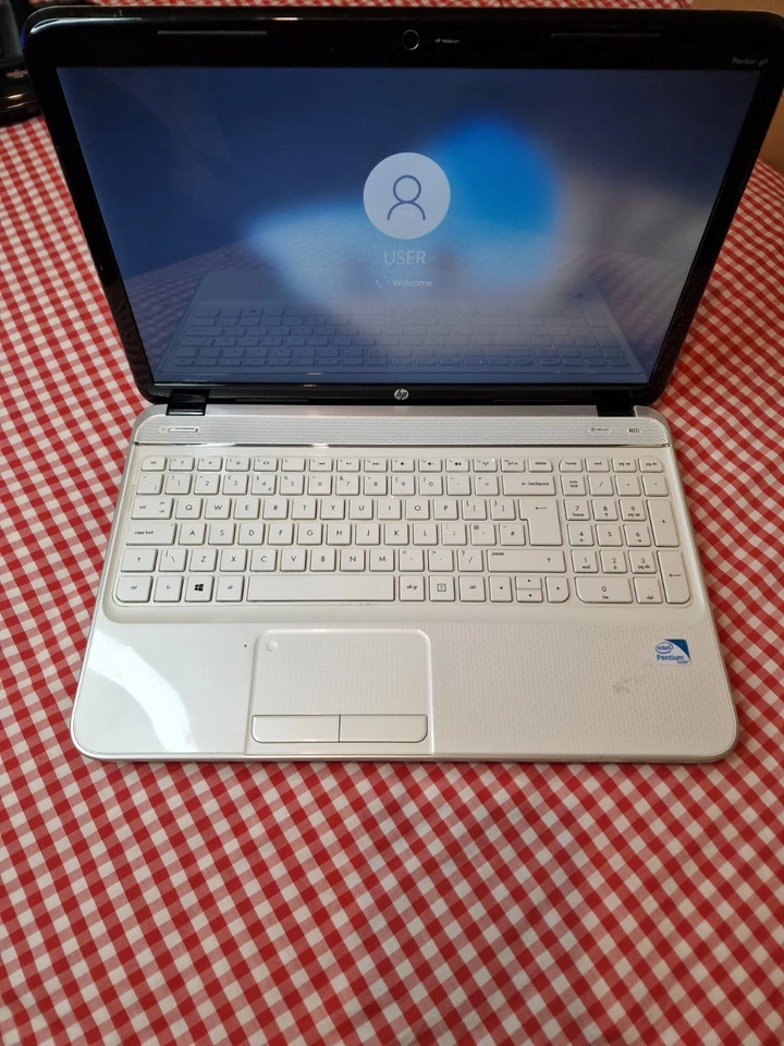 HP Pavilion G6 White Laptop Pentium B960 2.2GHz 6Gb Ram  250Gb HDD Read Descript - Image 2 of 4
