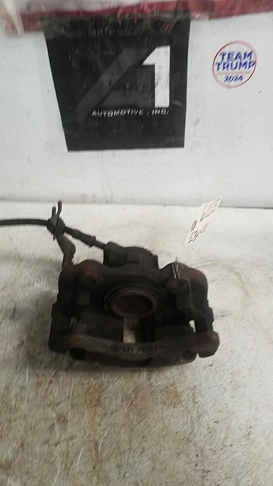 93-02 GOLF 95-98 GTI 90-99 JETTA 90-92 GLI PINÇA DE FREIO DIANTEIRA ESQUERDA 4 CILINDROS - Imagem 2 de 4