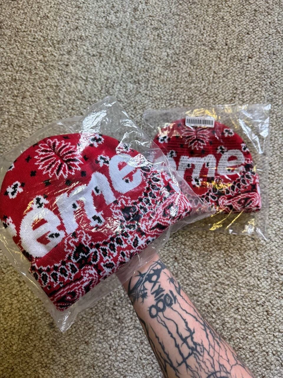 Bonnet Supreme Bandana Big Logo Taille : Taille Unique Couleur Rouge
