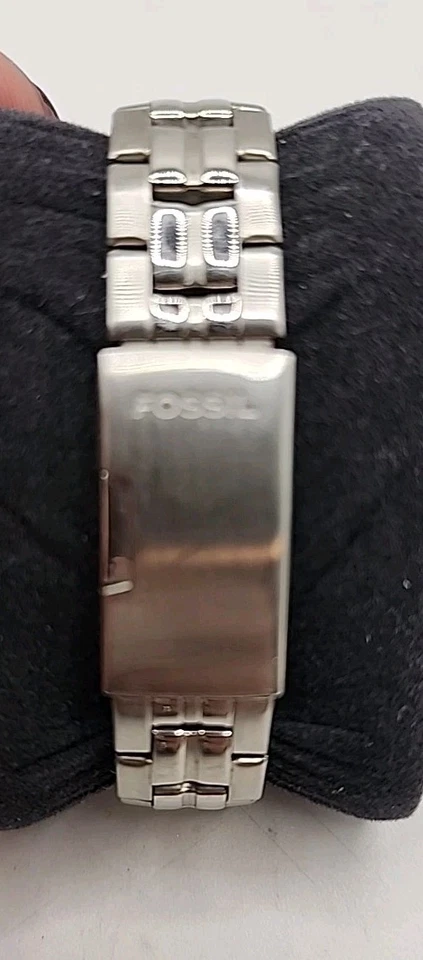 Reloj para mujer Fossil Memphis Grizzlies NBA acero inoxidable. Colección College  Foto 3 de 4