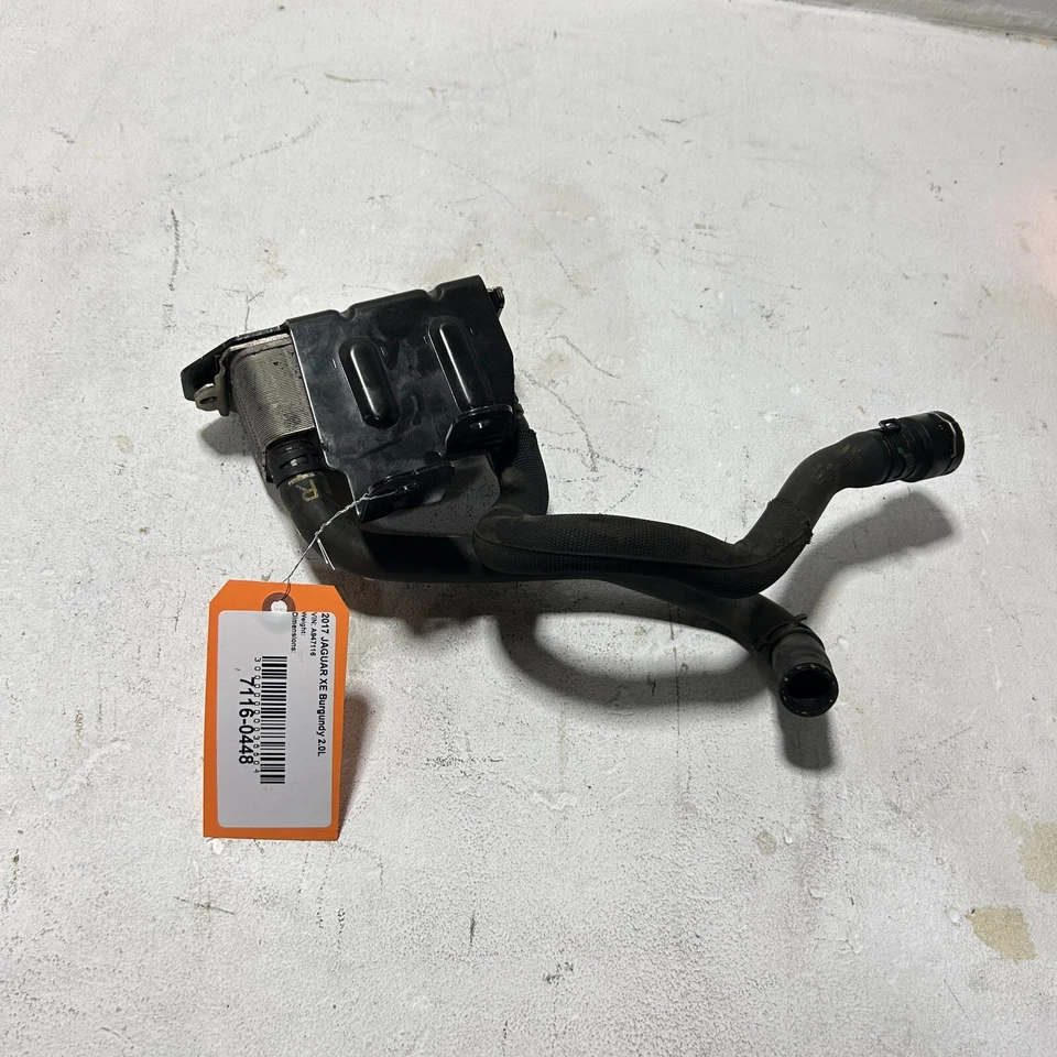 Enfriador de aceite de transmisión automática Jaguar XE 2,0 L 2017-2020 OEM Foto 4 de 4