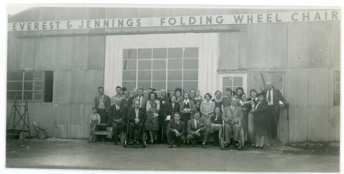Everest & Jennings Folding Wheel Chair Company Sign Work Black & White Photo 12 - 第 1/1 張圖片