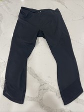 Athleta Mesh Contender Capri Leggings Black Women's Medium