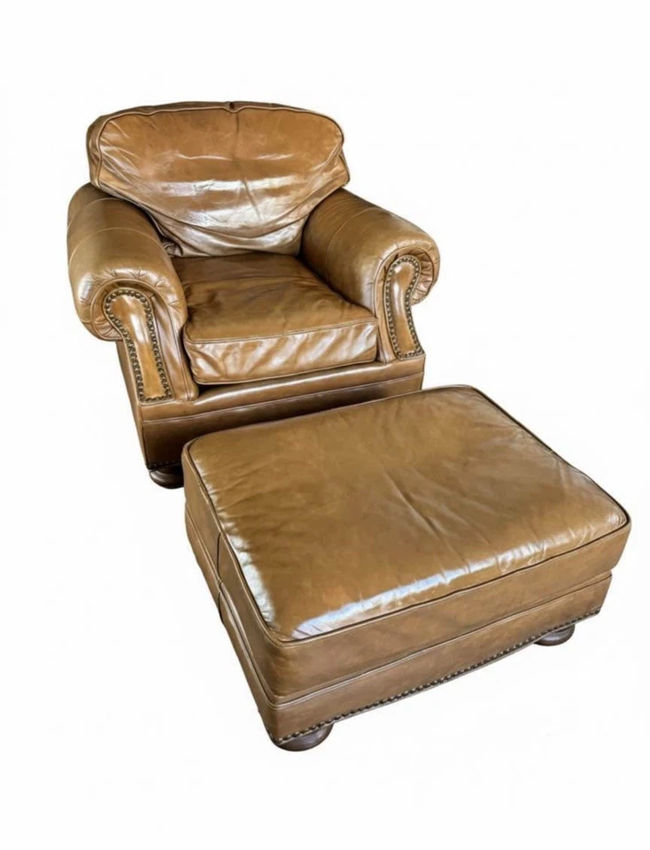 Silla Club Drexel Heritage Cuero - Recoloreada, Reparación Menor, Desgaste Vintage Foto 2 de 4