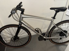 Specialized Sirrus x 3.0. Large frame Less Than 1000 Miles Excellent Condition