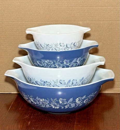 Vintage 4 PC  Pyrex Colonial Mist Cinderella Nesting Mixing / Serving Bowls