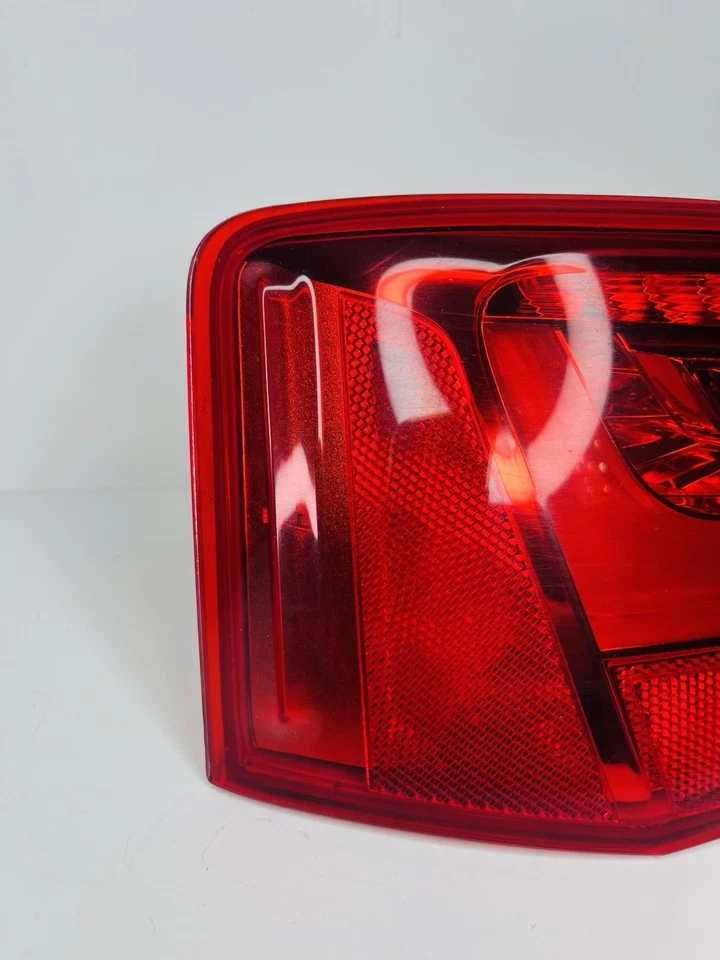 Conjunto de luces traseras exteriores del lado del conductor para Audi A6 A6 Quattro 2012-15 OEM Foto 2 de 4