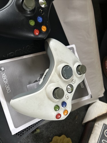 Xbox 360 120gb HDD Console Controller Cavi Disco Non Funzionante Solo Gioco Online - Foto 4 di 7