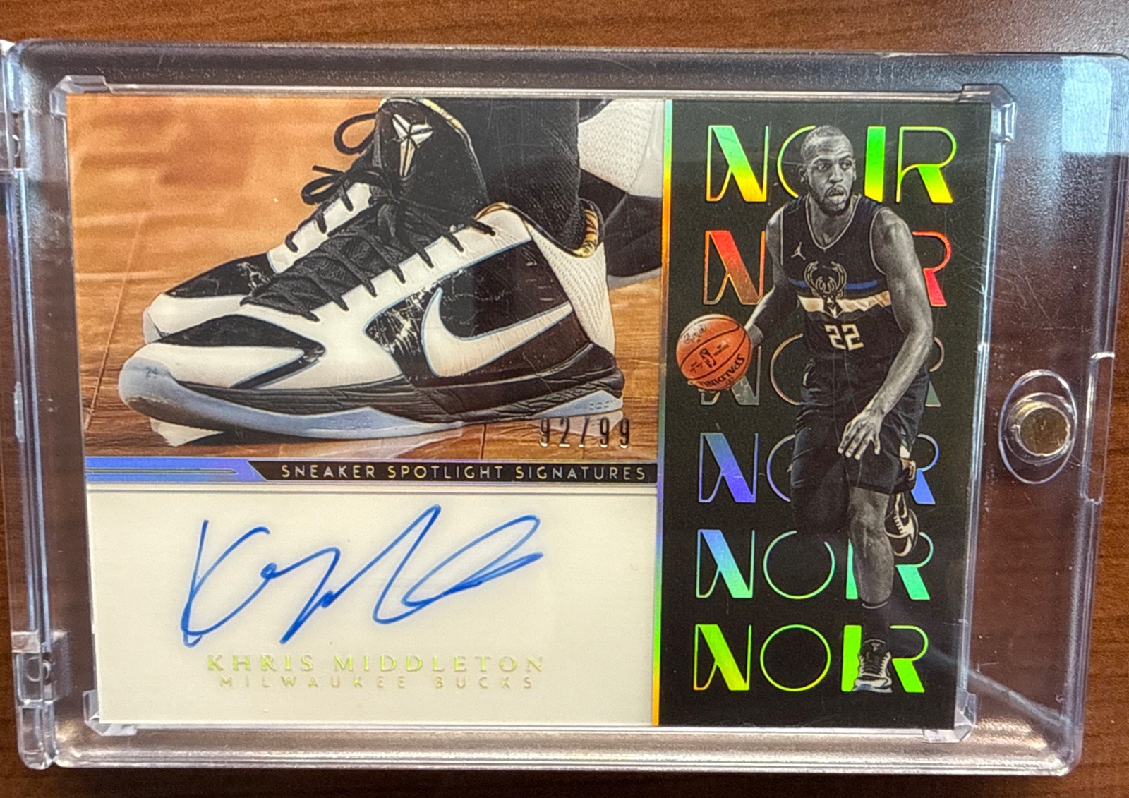 2022-23 Panini Noir - Sneaker Spotlight Signatures Khris Middleton #SSS-KMD /99
