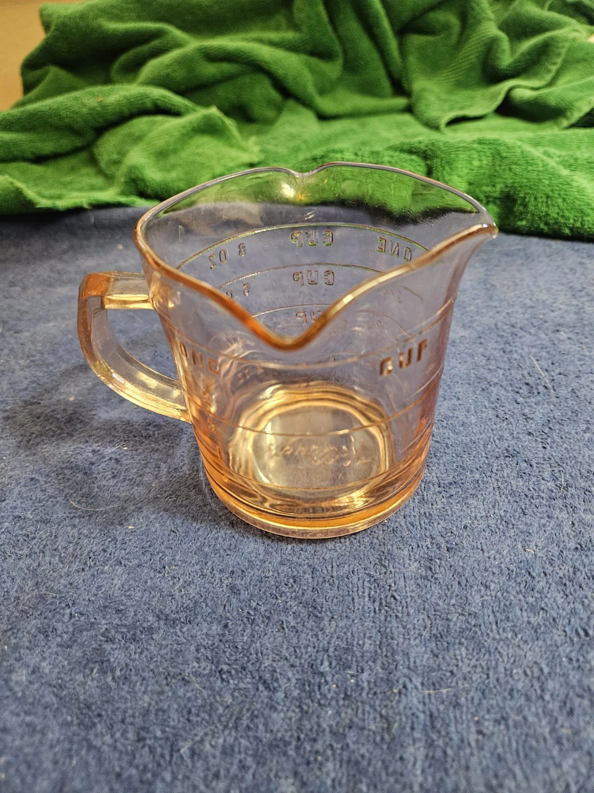 Vintage Pink Depression Glass Measuring Cup, 8oz, 3 Spouts Kelloggs on bottom