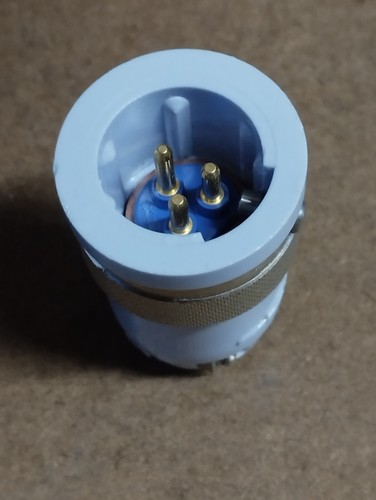 fiche connecteur secteur FRB  Male    HYPERTAC       220 volt           DepE15h3 - Photo 1/6