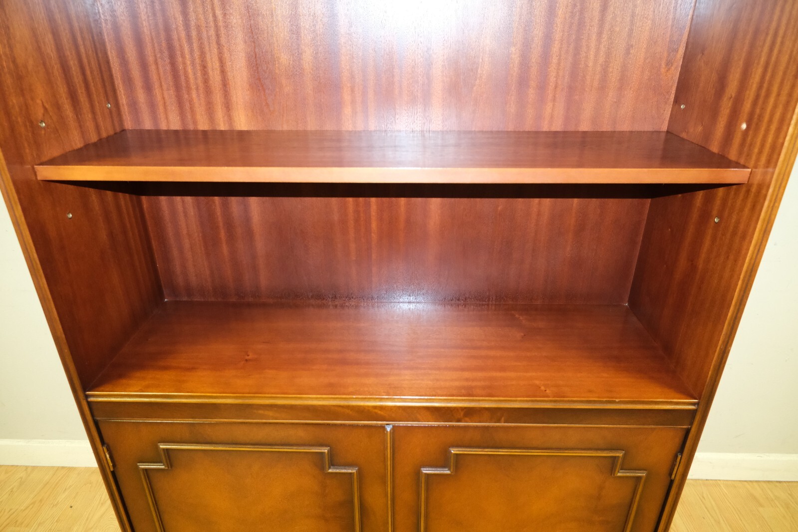 BRADLEY FURNITURE ENGLAND YEW WOOD OPEN LIBRARY BOOKCASE CUPBOARD BASE