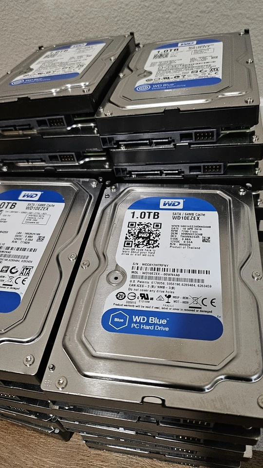 Western Digital 1TB 7200RPM 3.5" SATA 6Gb/s Desktop Hard Drive(WD10EZEX) 1000GB - Image 3 of 4