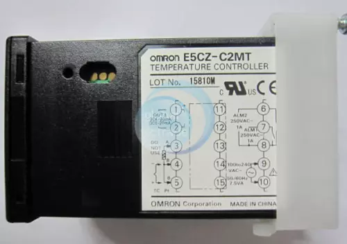 ONE Omron E5CZ-C2MT Temperature Controller NEW