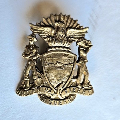 Vintage San Francisco  Oro En Paz, Fierro En Guerra  Engineer Hat Badge   Brass