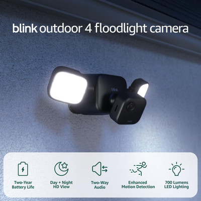 Outdoor 4 Floodlight Camera   Wireless Smart Security Camera, 700 Lumens, Two-Ye