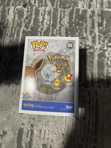 Funko Pop Pokemon Eevee 626 Diamond Fall Convention 2021