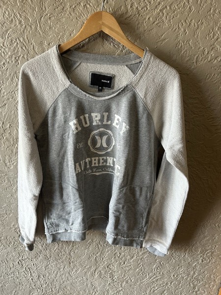 Women’s Hurley Grey Crew Neck Sweatshirt PN 1365