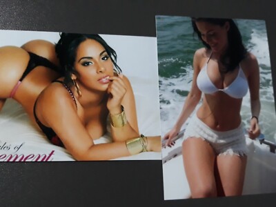  MODEL  2 Fotos  10 x15 cm Format  Photo ×1117