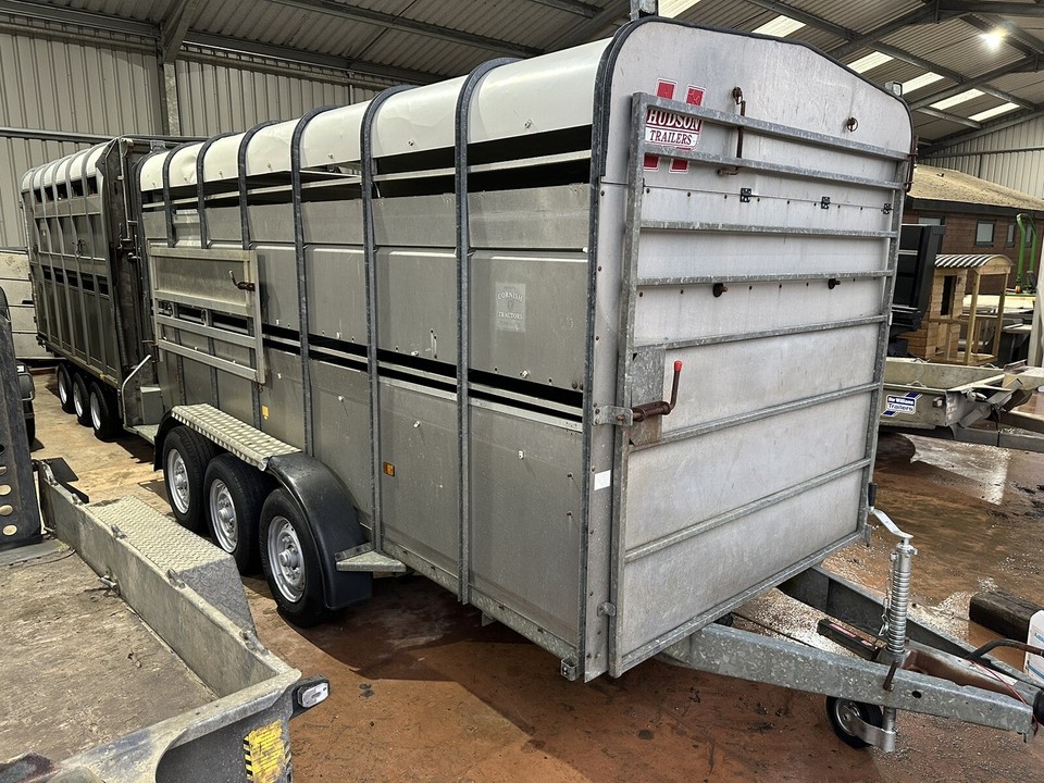 Hudson 14 FT Livestock Trailer Cattle Gate Sheep Decks,TRI Axle,New
