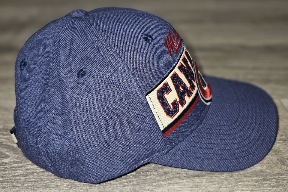 De Colección Reebok NHL Face Off Montreal Canadiens Logo Grande Escritura Azul Sombrero Ajustable Foto 2 de 4