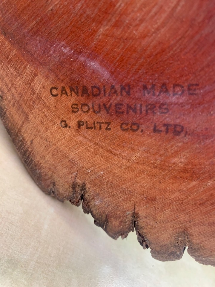 vtg canadian wood carved indian teepee chief squaw & baby souvenir