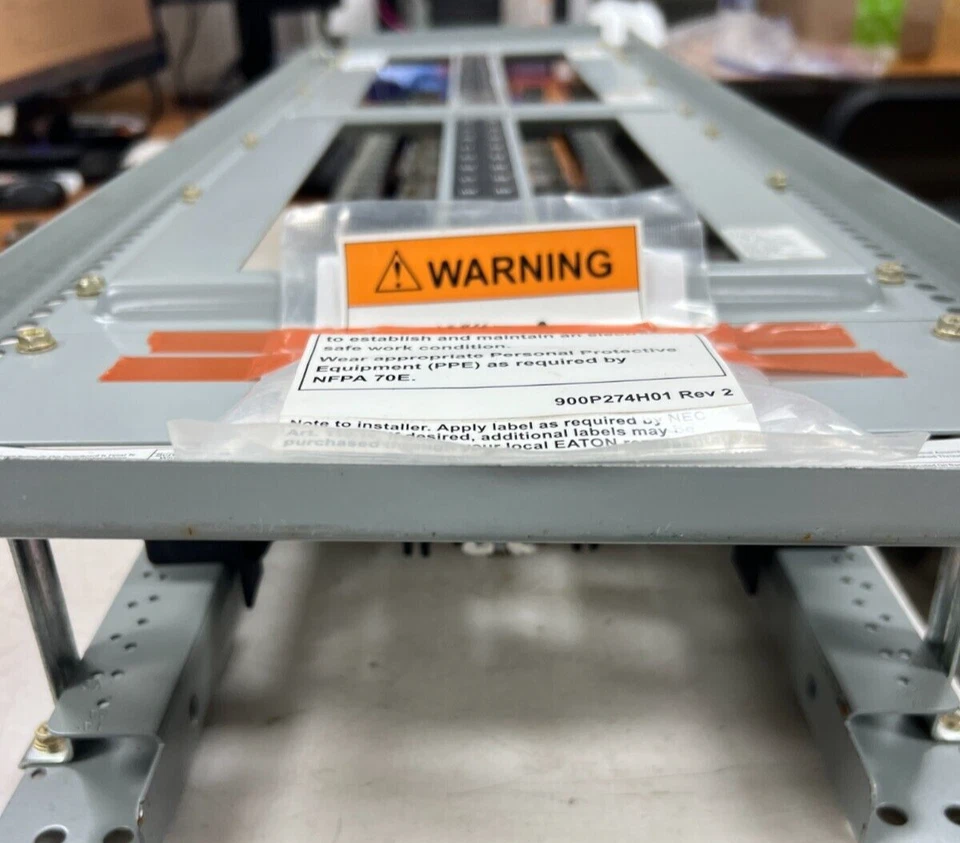 👀 NEW EATON 225 AMP MAIN LUG PANELBOARD INSERT 208Y/120 VAC 3Ø 48 CIRCUIT PRL1A - Image 4 of 4