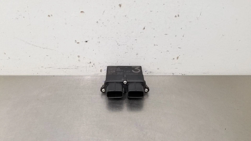 12 MÓDULO DE CONTROL DE DETECCIÓN DE OCUPANTES TOYOTA TUNDRA SRS 8995235011 Foto 2 de 4