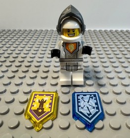 2017 Nexo Knights Lego set #70366 BATTLE SUIT LANCE  100% complete!
