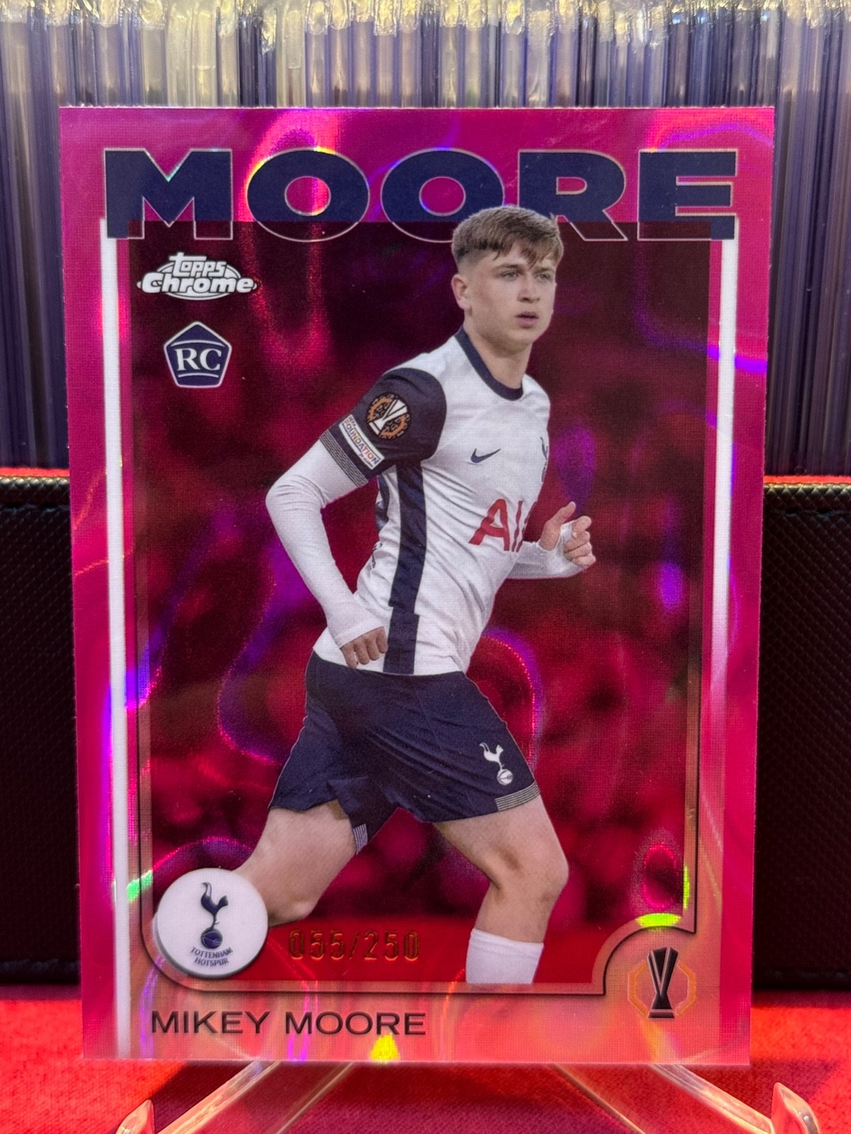 2024-25 Topps Chrome UEFA Mikey Moore RC#199 PINK Lava 055/250 Tottenham