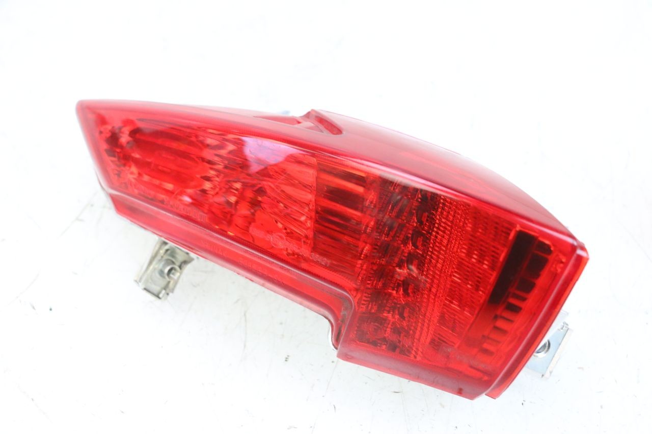 LEFT TAIL LIGHT - PIAGGIO MP3 HPE 300 (2019 - 2026)