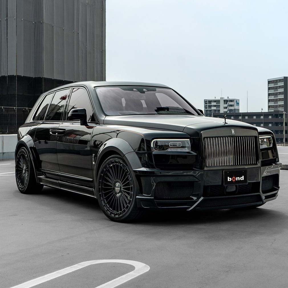 Rolls-Royce Cullinan Front Wheel Black