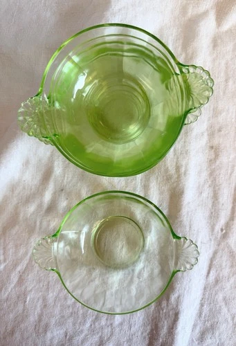 Vintage uranium berry bowls x6 GLOWS
