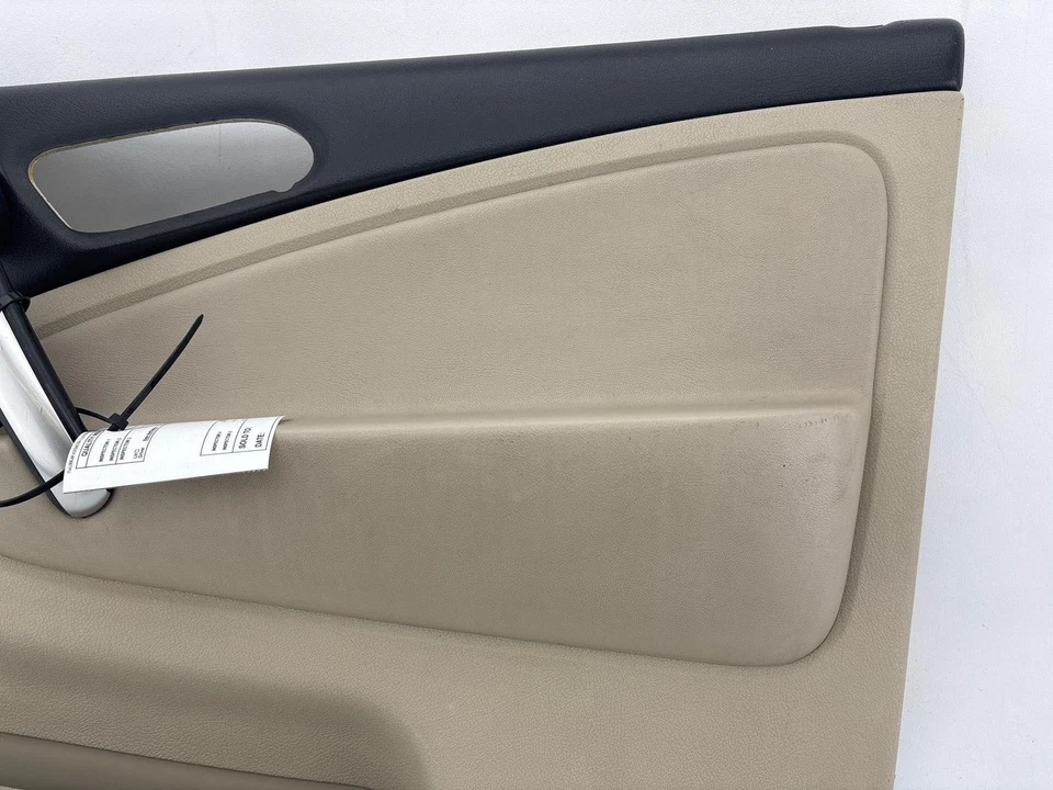 2006-2007 Saturn Vue Front Right Door Trim Panel Oem - Image 3 of 4